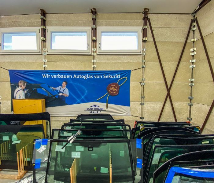 Radioantenne in Scheibe